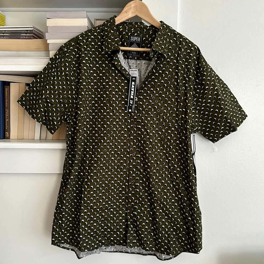 Men’s NWT super massive Tilly’s sz XL dotted print button up collar dress shirt